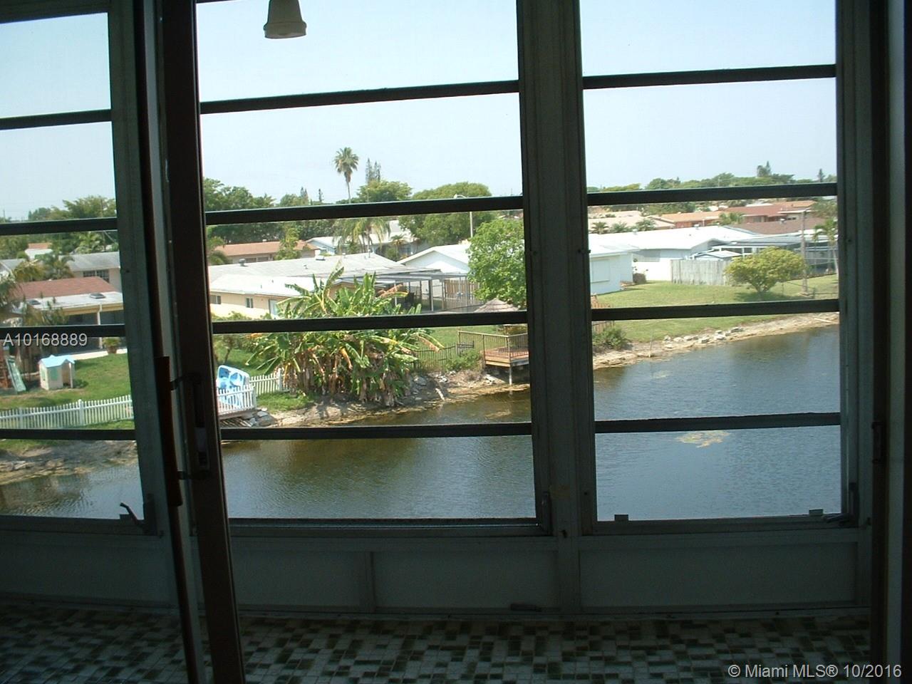 SUNRISE LAKES 37 CONDO - Residential Lease