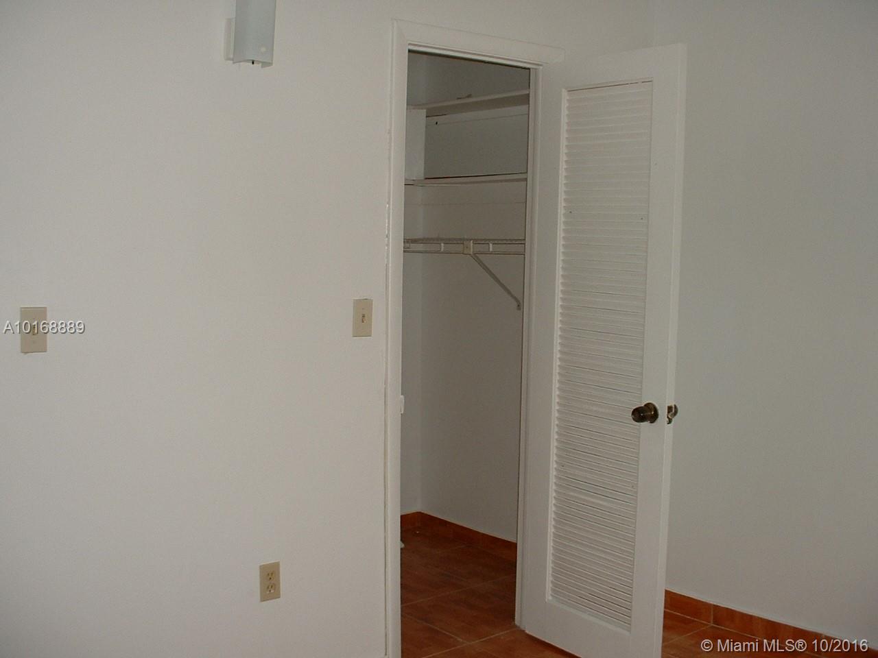 SUNRISE LAKES 37 CONDO - Residential Lease