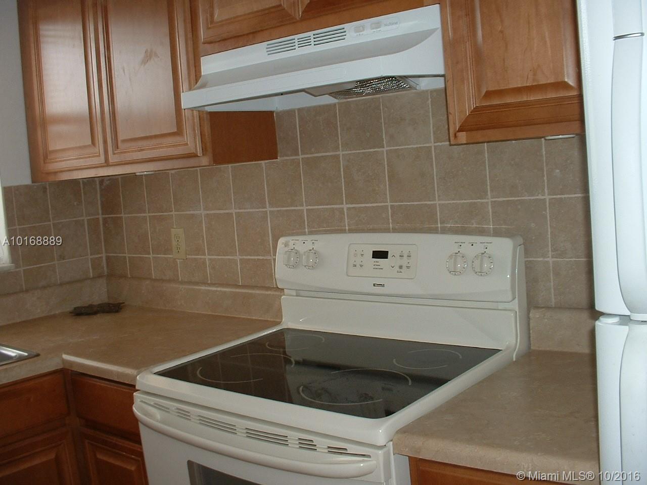 SUNRISE LAKES 37 CONDO - Residential Lease