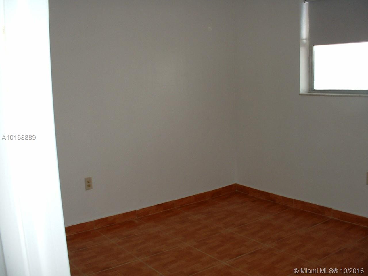 SUNRISE LAKES 37 CONDO - Residential Lease