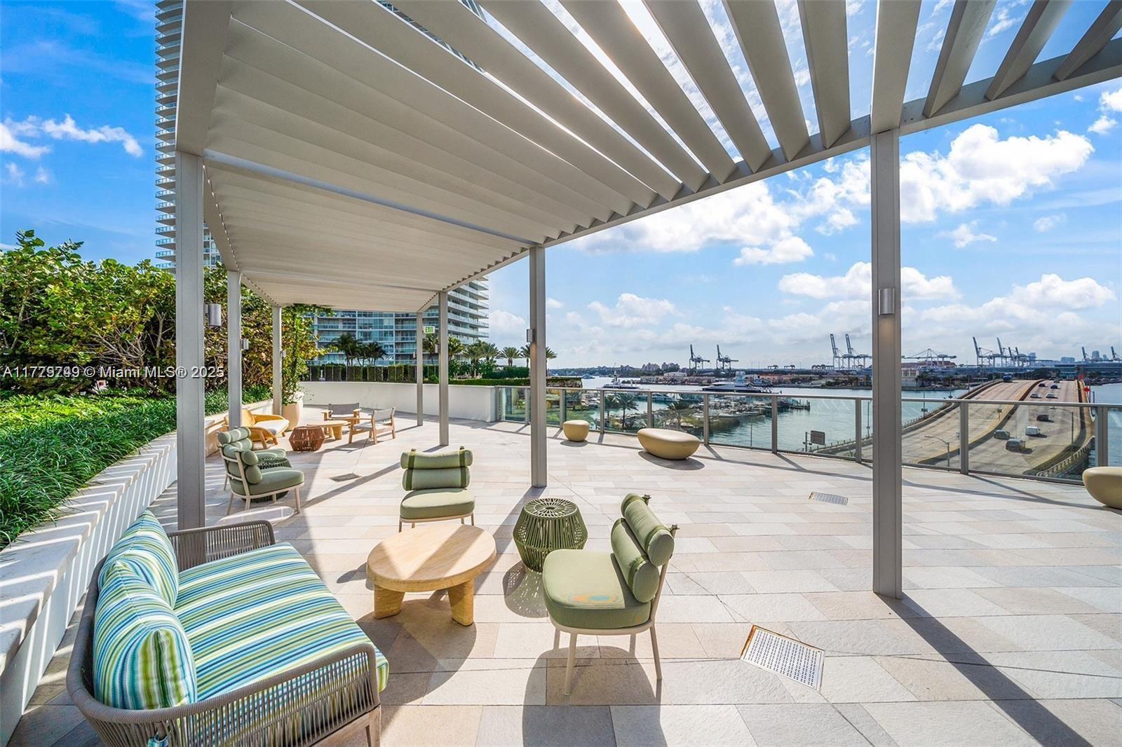FIVE PARK CONDO - Residential