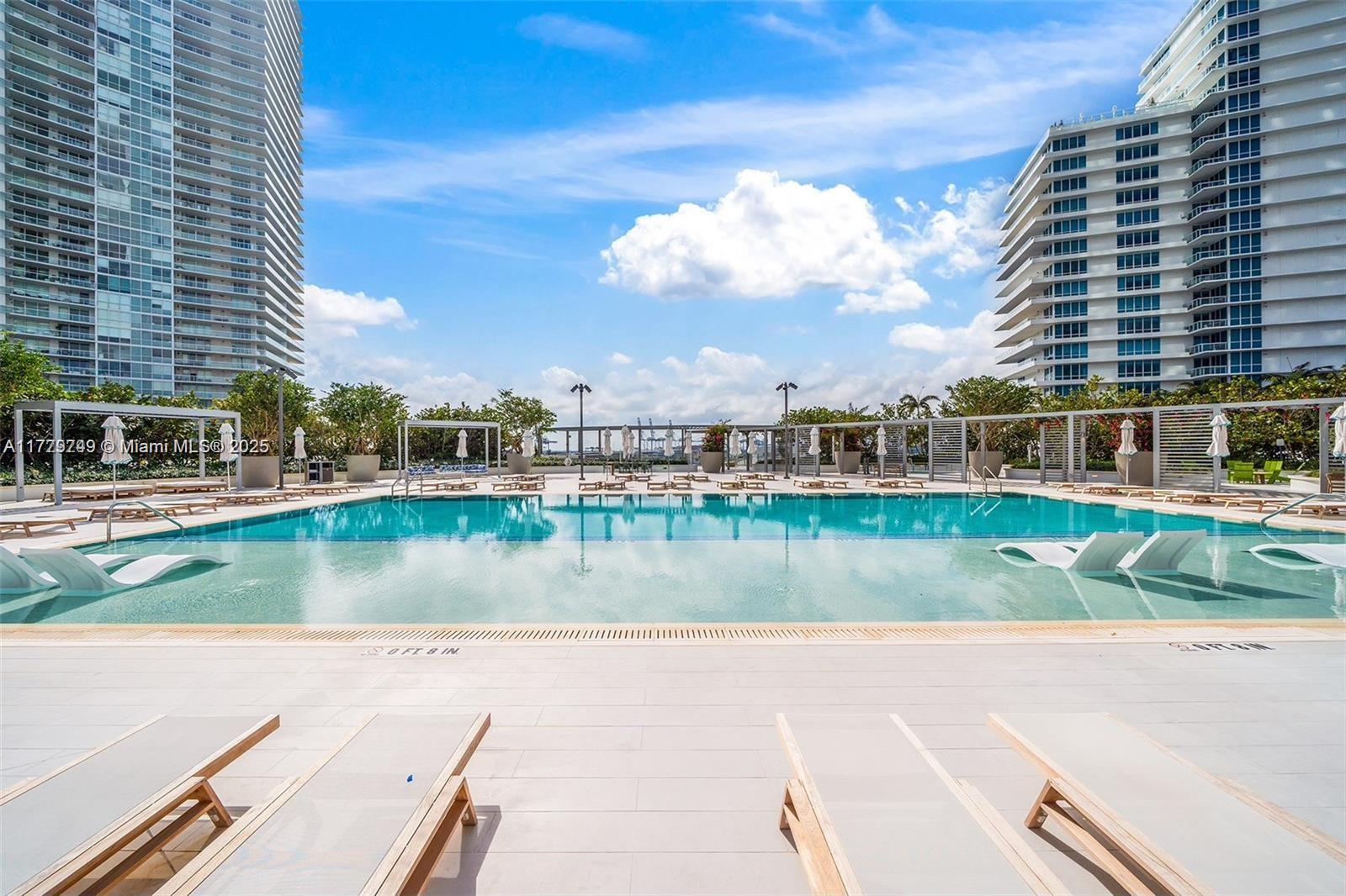 FIVE PARK CONDO - Residential