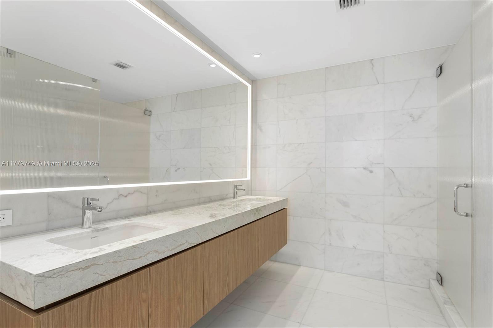 FIVE PARK CONDO - Residential
