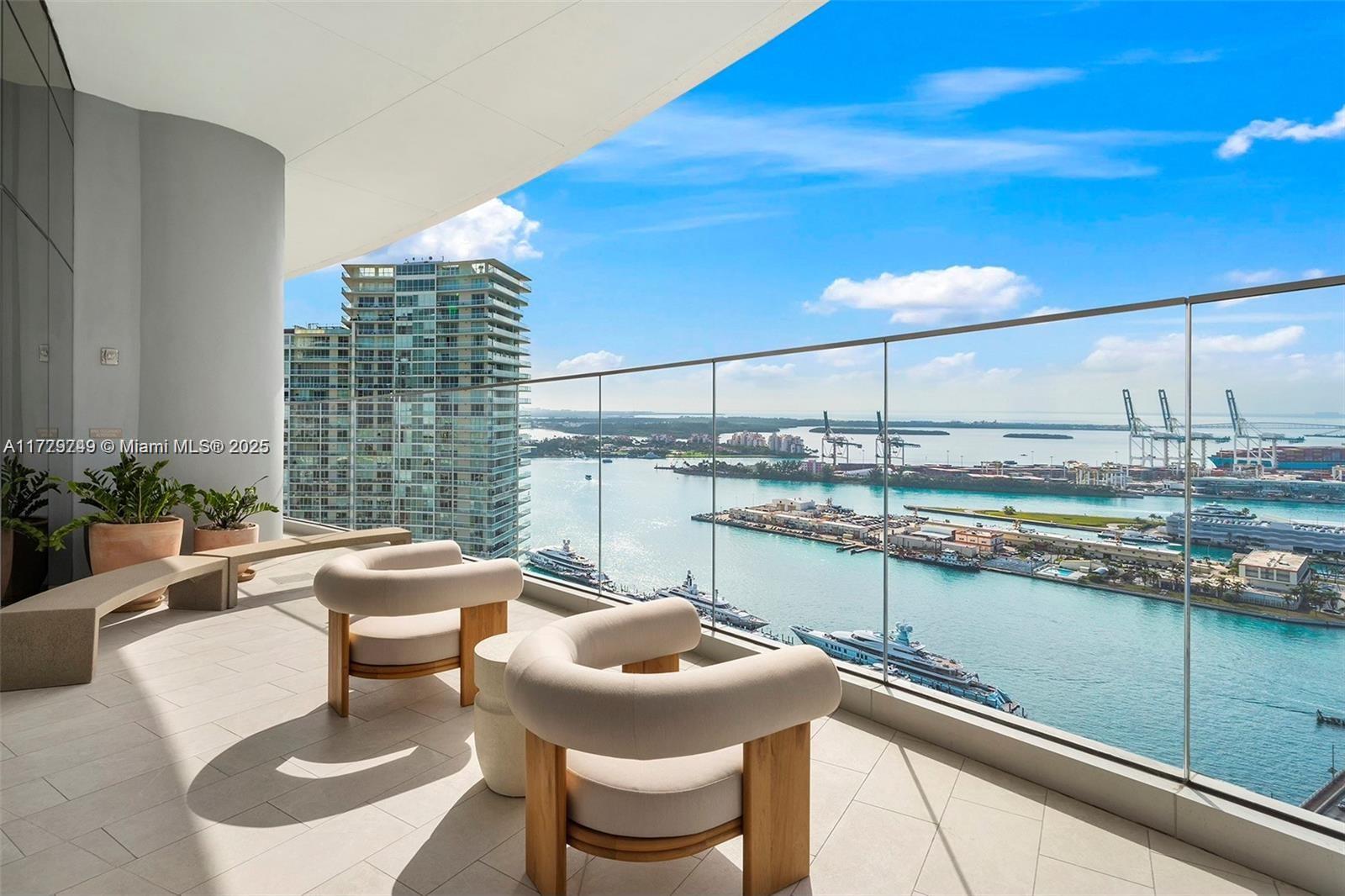 FIVE PARK CONDO - Residential