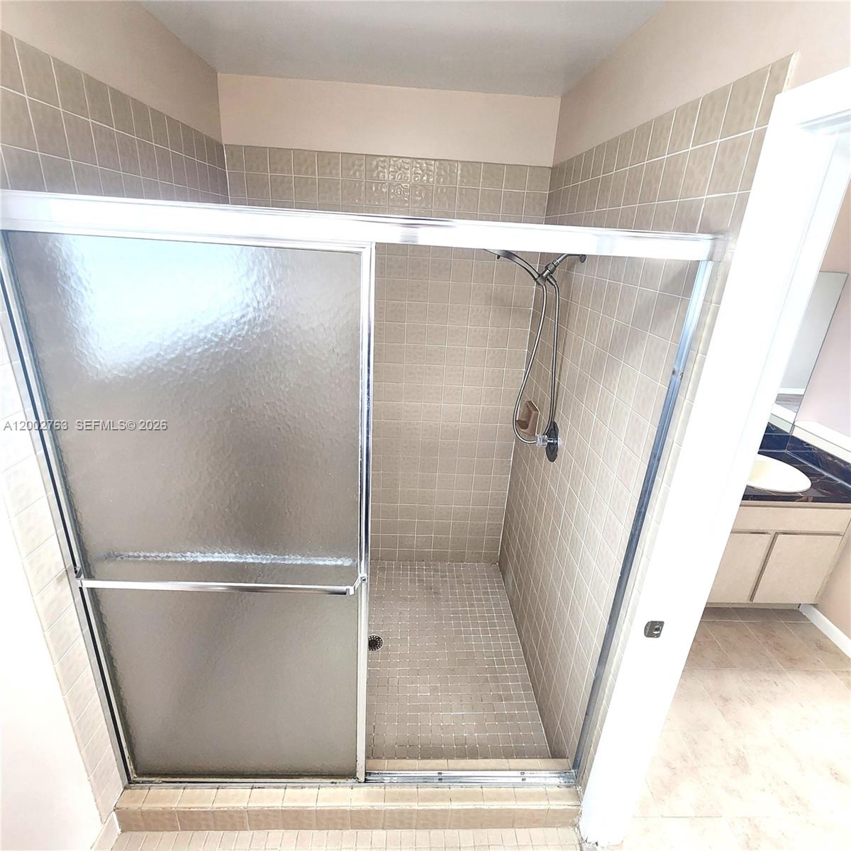 FLAMINGO GARDENS-PHASE TW - Residential Lease