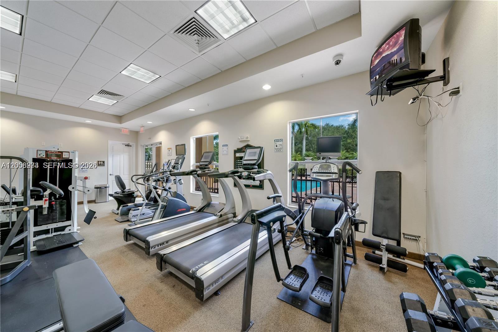 THE GRANDE CONDO - Residential