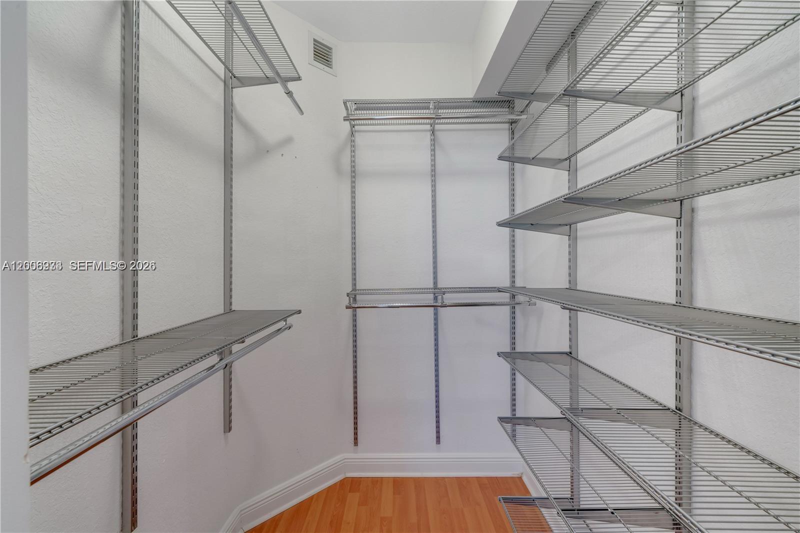 THE GRANDE CONDO - Residential