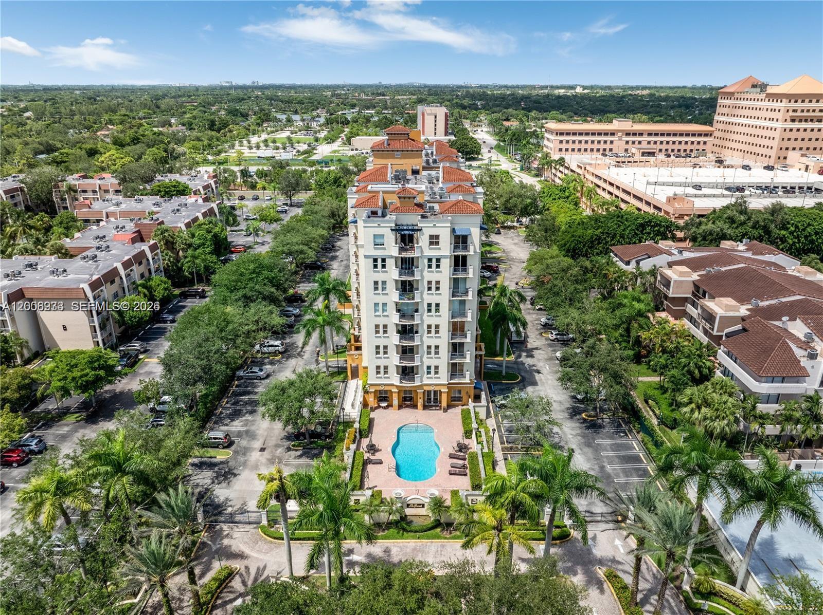 THE GRANDE CONDO - Residential