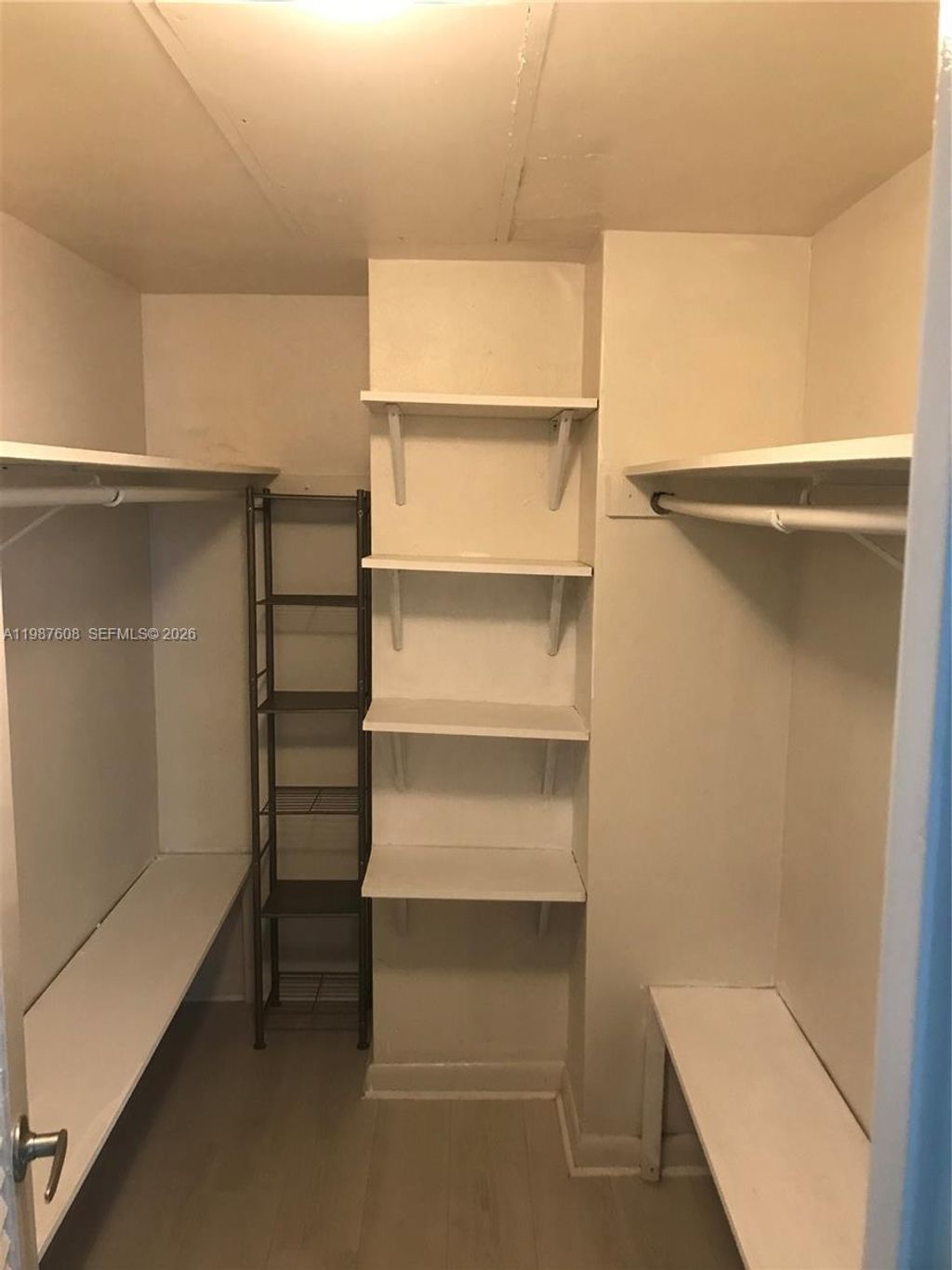 Photo of Hollywood, FL 33019 (MLS # A11987608)