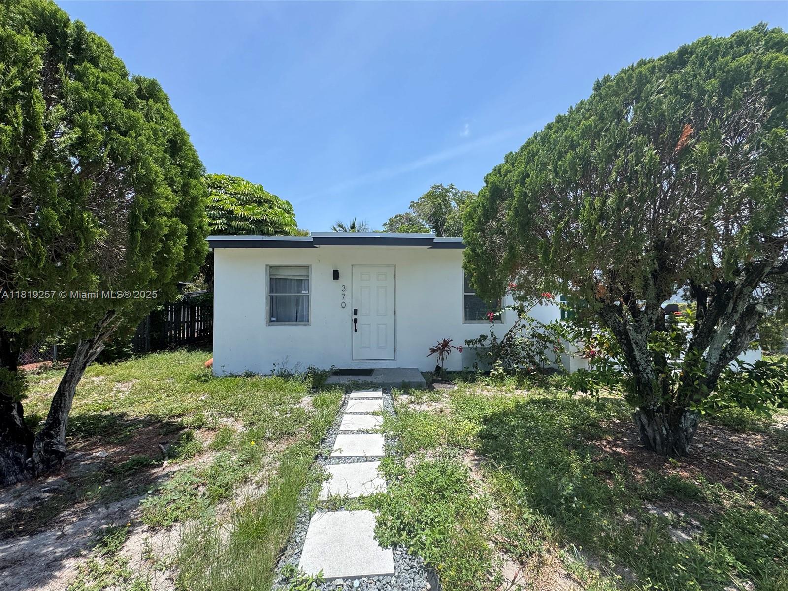 370 Nw 15th Ct, Pompano Beach, Broward County, Florida - 2 Bedrooms  
1 Bathrooms - 