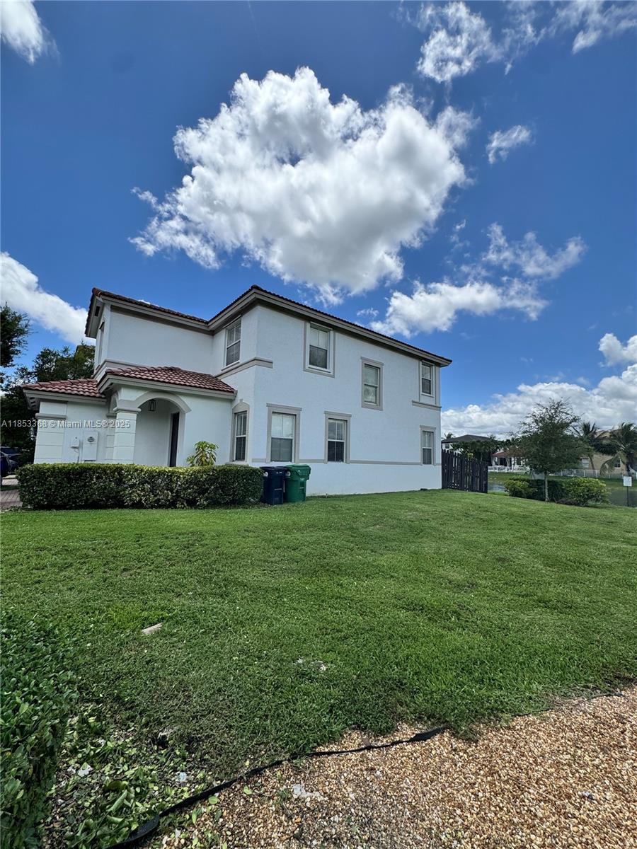 7886 NW 110th Ave