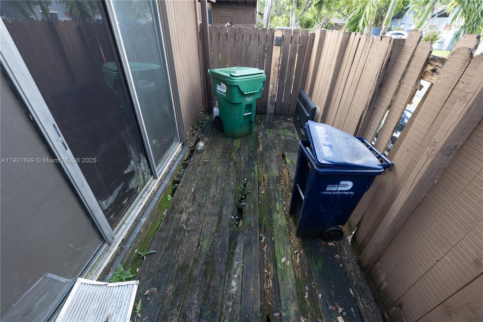 KILLIAN PINES TOWNHOUSES - Residential