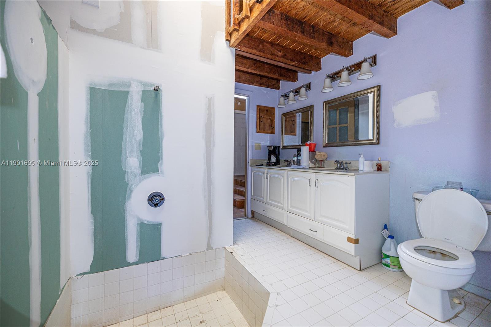 KILLIAN PINES TOWNHOUSES - Residential