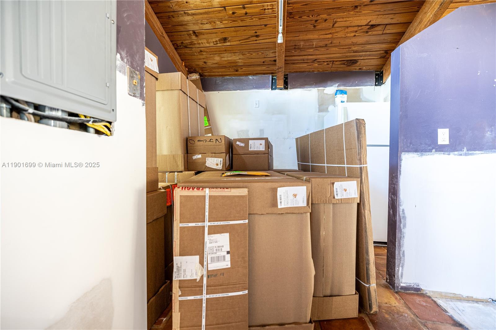 KILLIAN PINES TOWNHOUSES - Residential