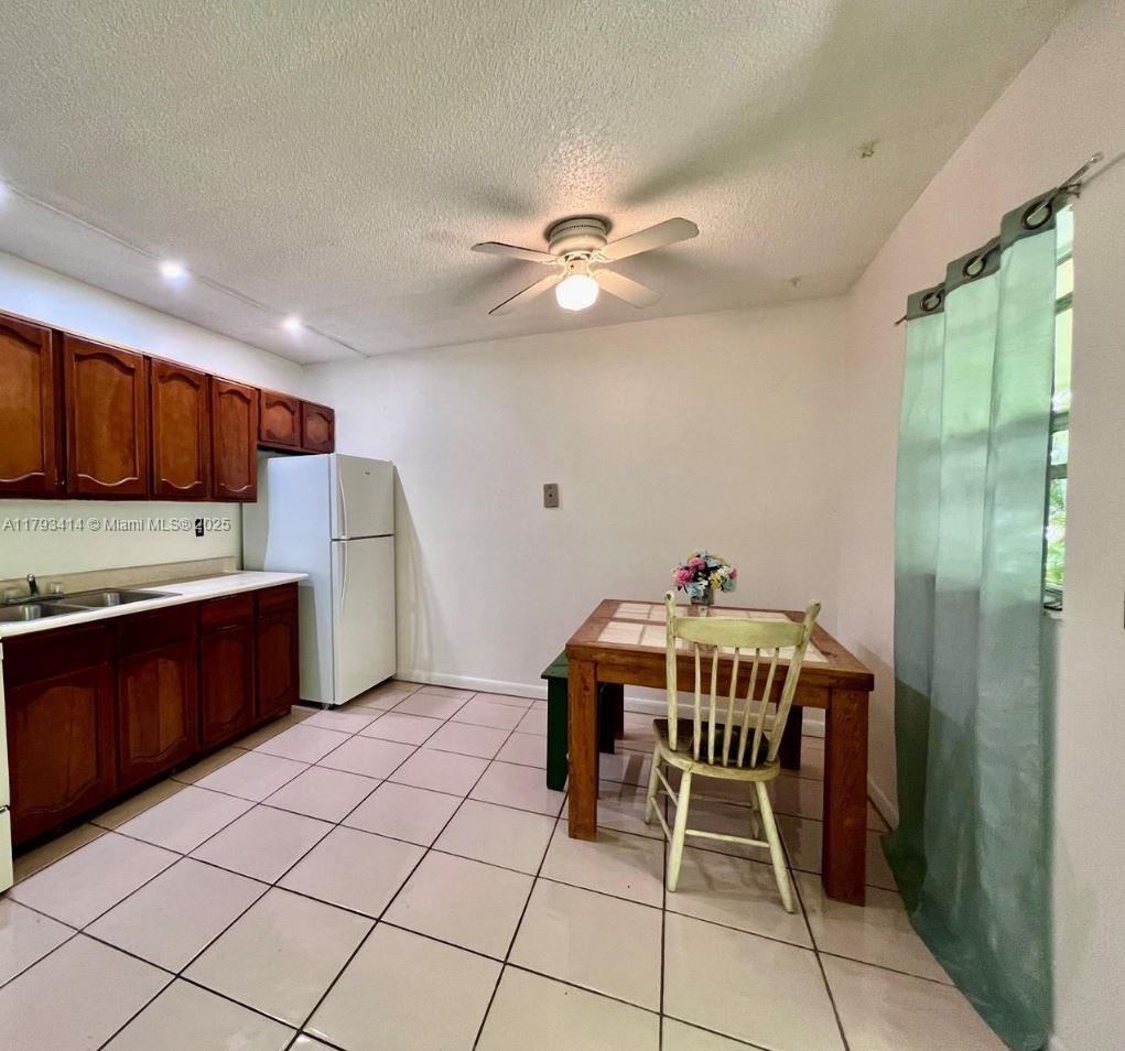 274 SW 9th St 2