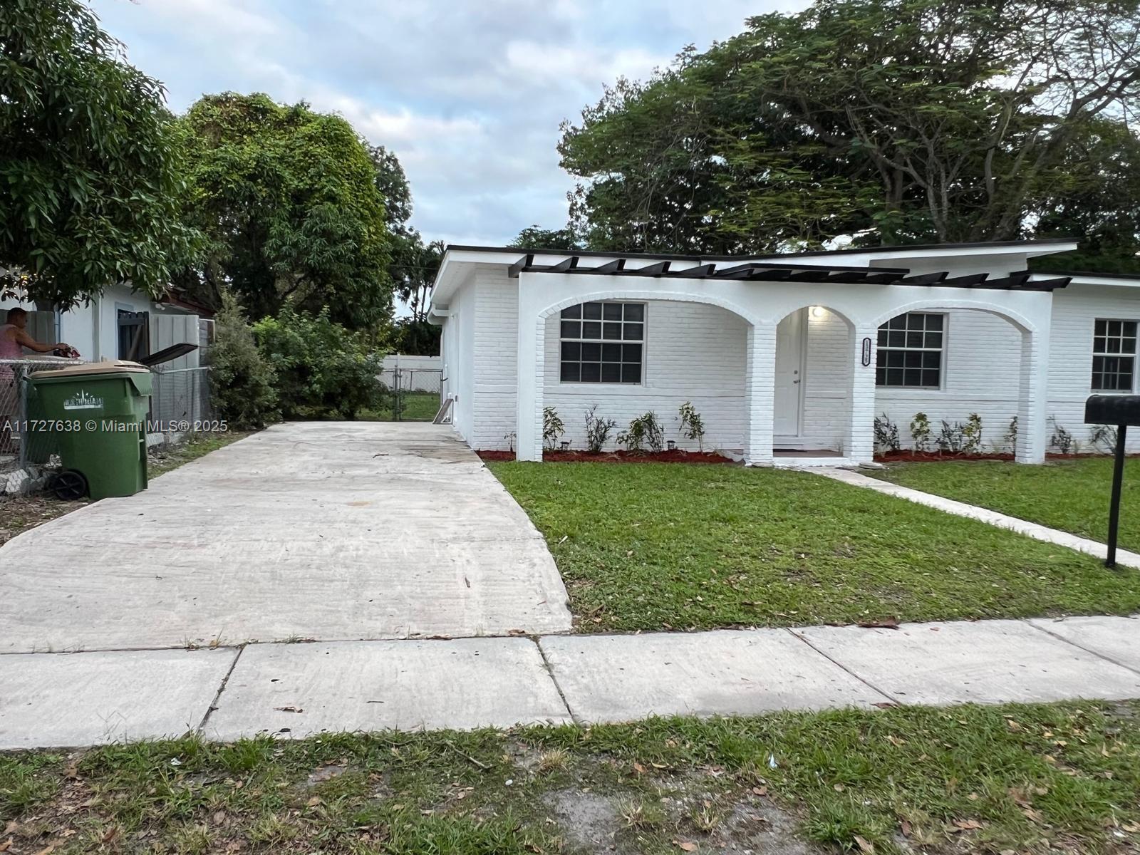 13725 Nw 4th Ct, North Miami, Miami-Dade County, Florida - 4 Bedrooms  
2 Bathrooms - 