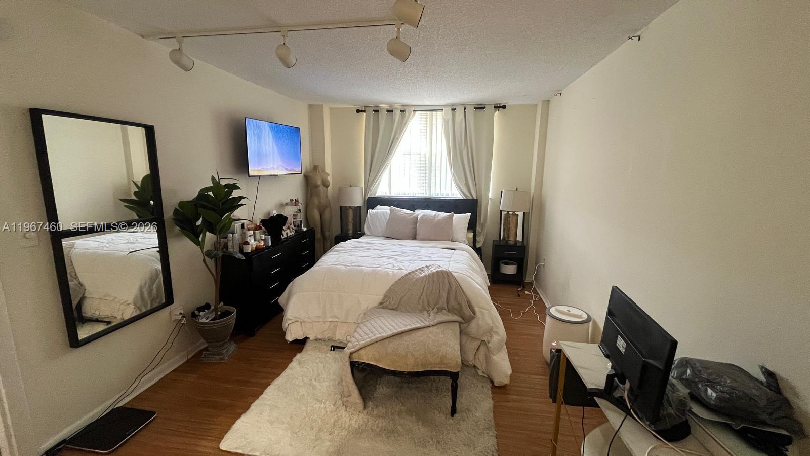 TALL TREES CONDO - Residential