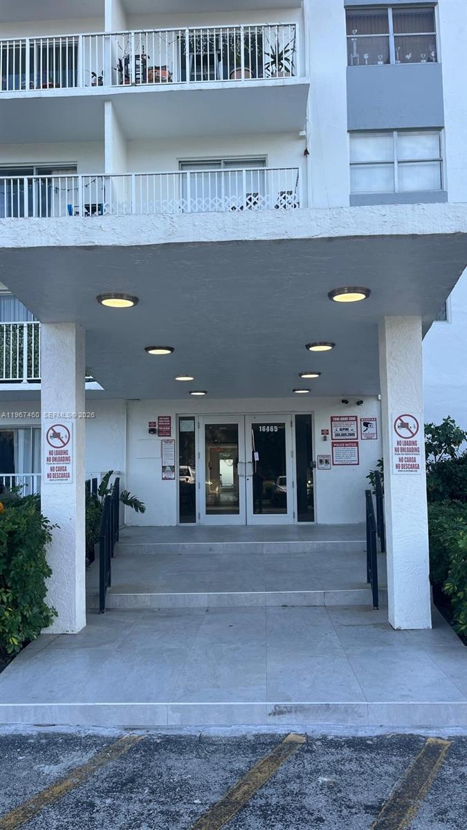 TALL TREES CONDO - Residential