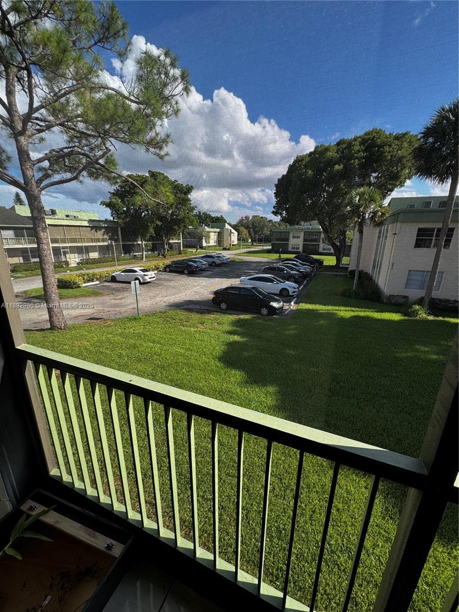 RAMBLEWOOD EAST CONDO - Residential