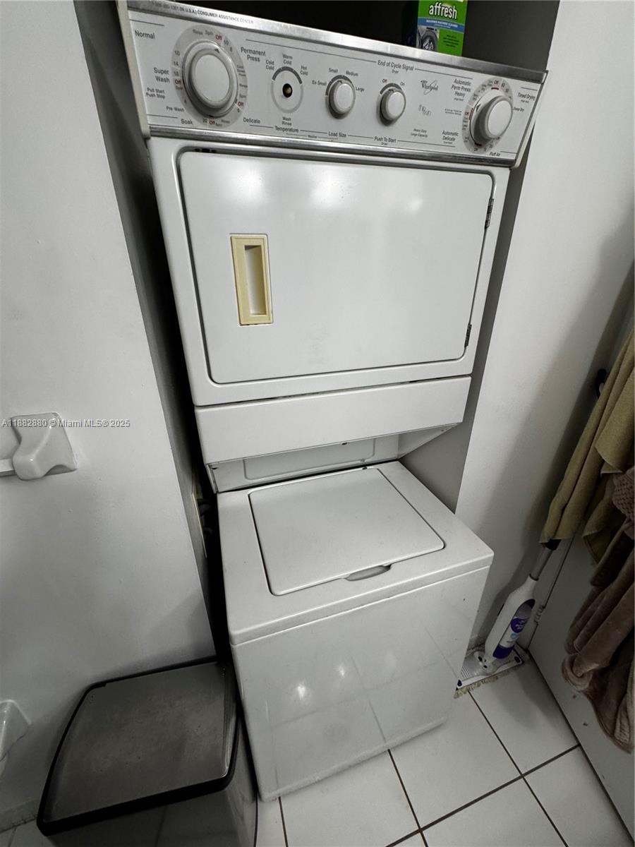 RAMBLEWOOD EAST CONDO - Residential