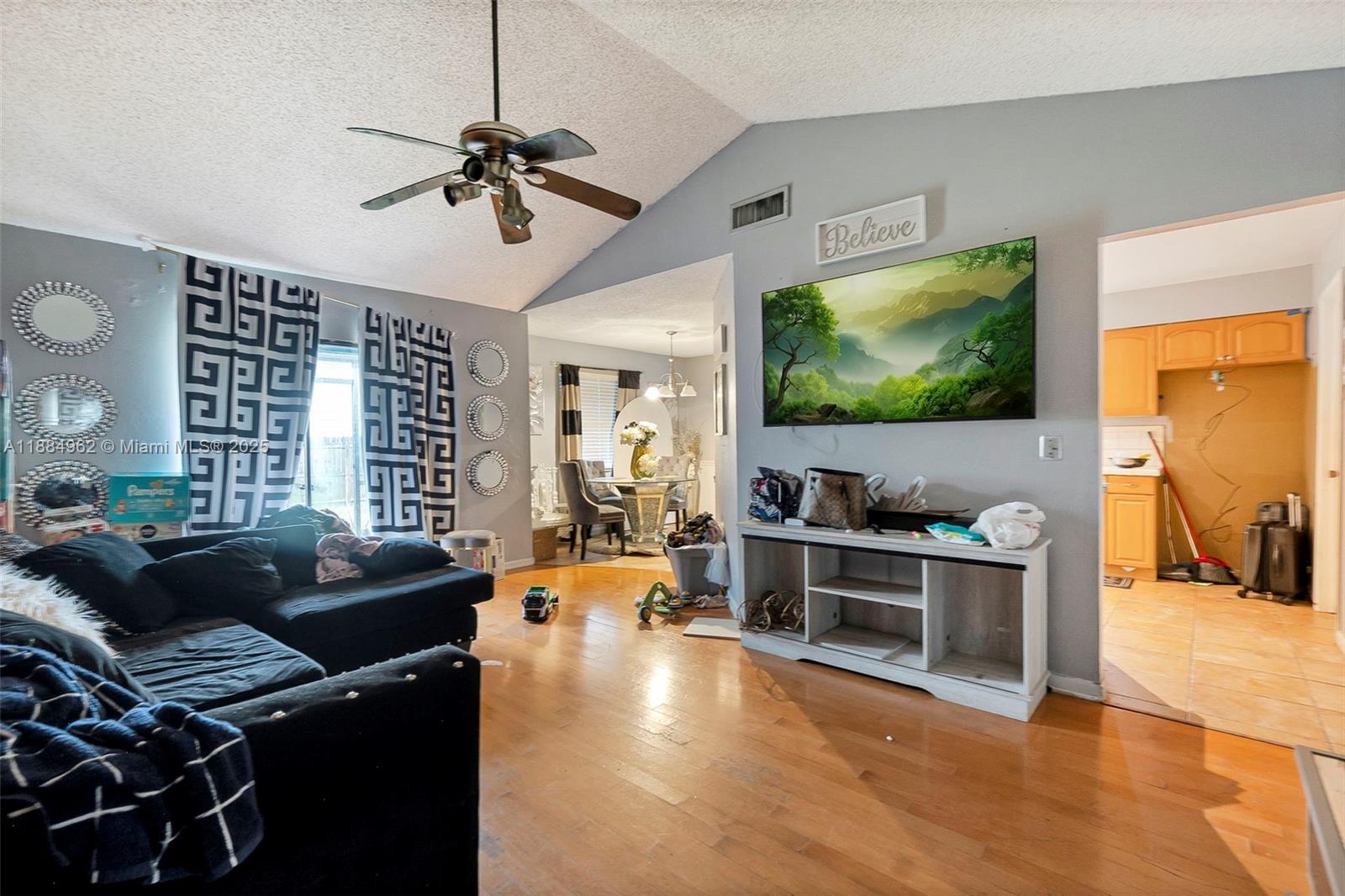LAKESIDE GREEN 1 - Residential