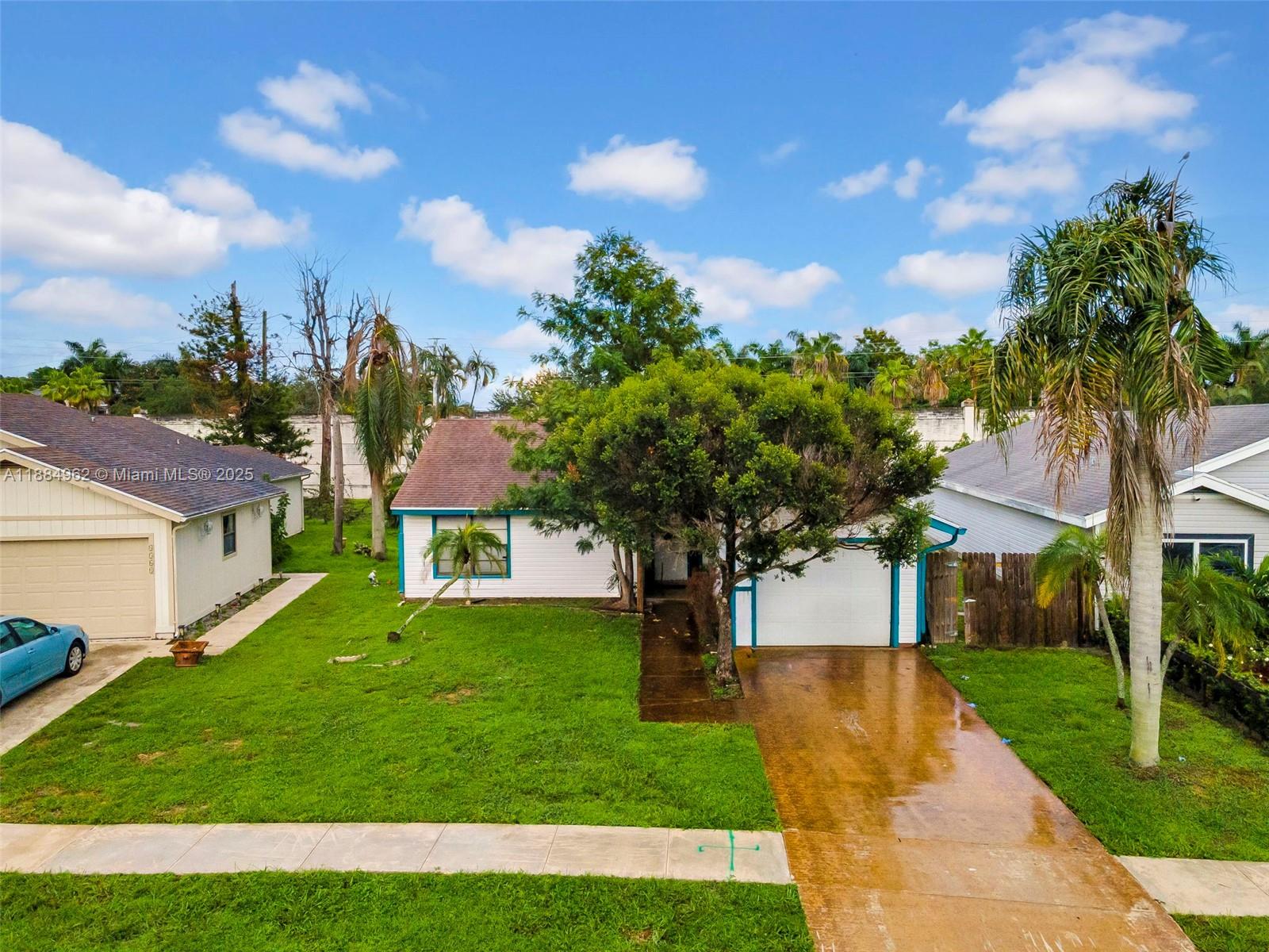 LAKESIDE GREEN 1 - Residential