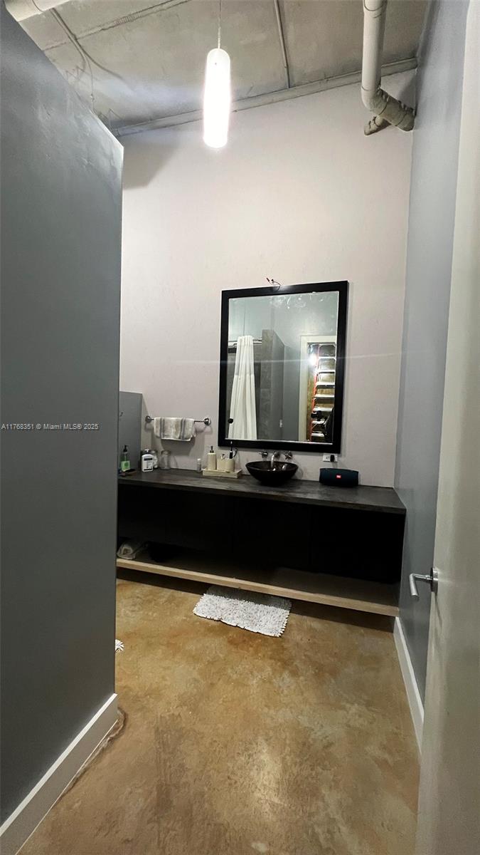 AVENUE LOFTS CONDO ONE - Residential