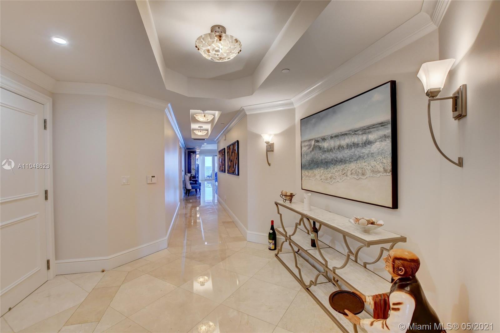 LUXURIA CONDO - Residential