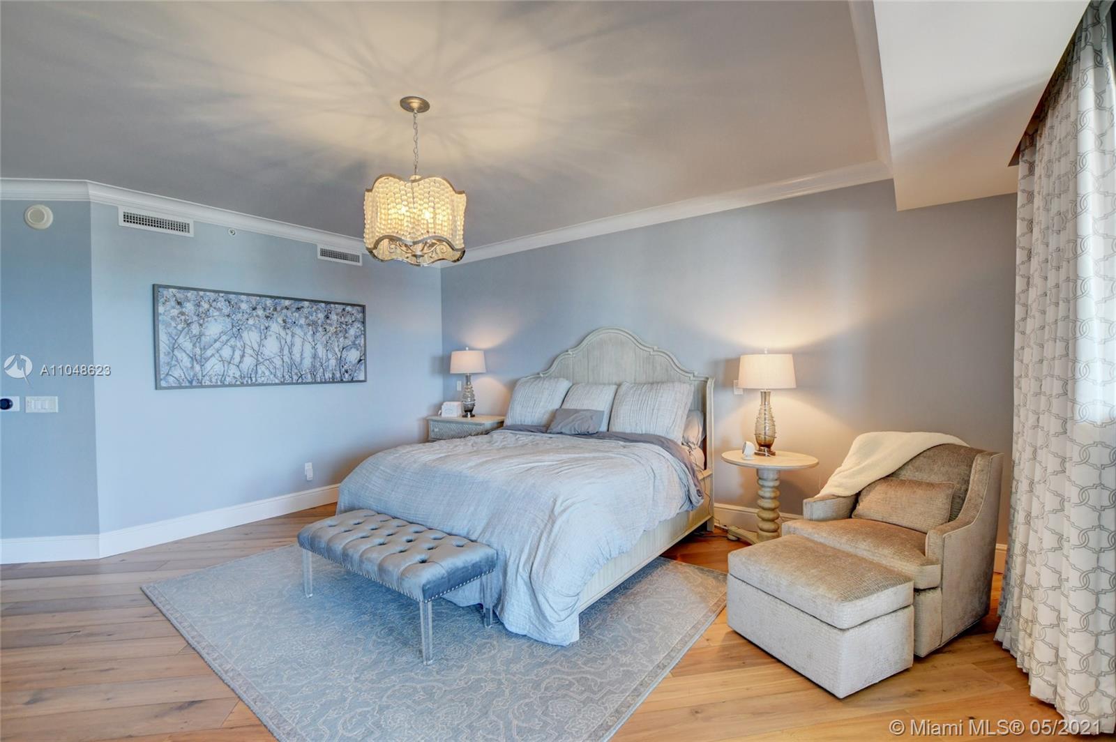 LUXURIA CONDO - Residential