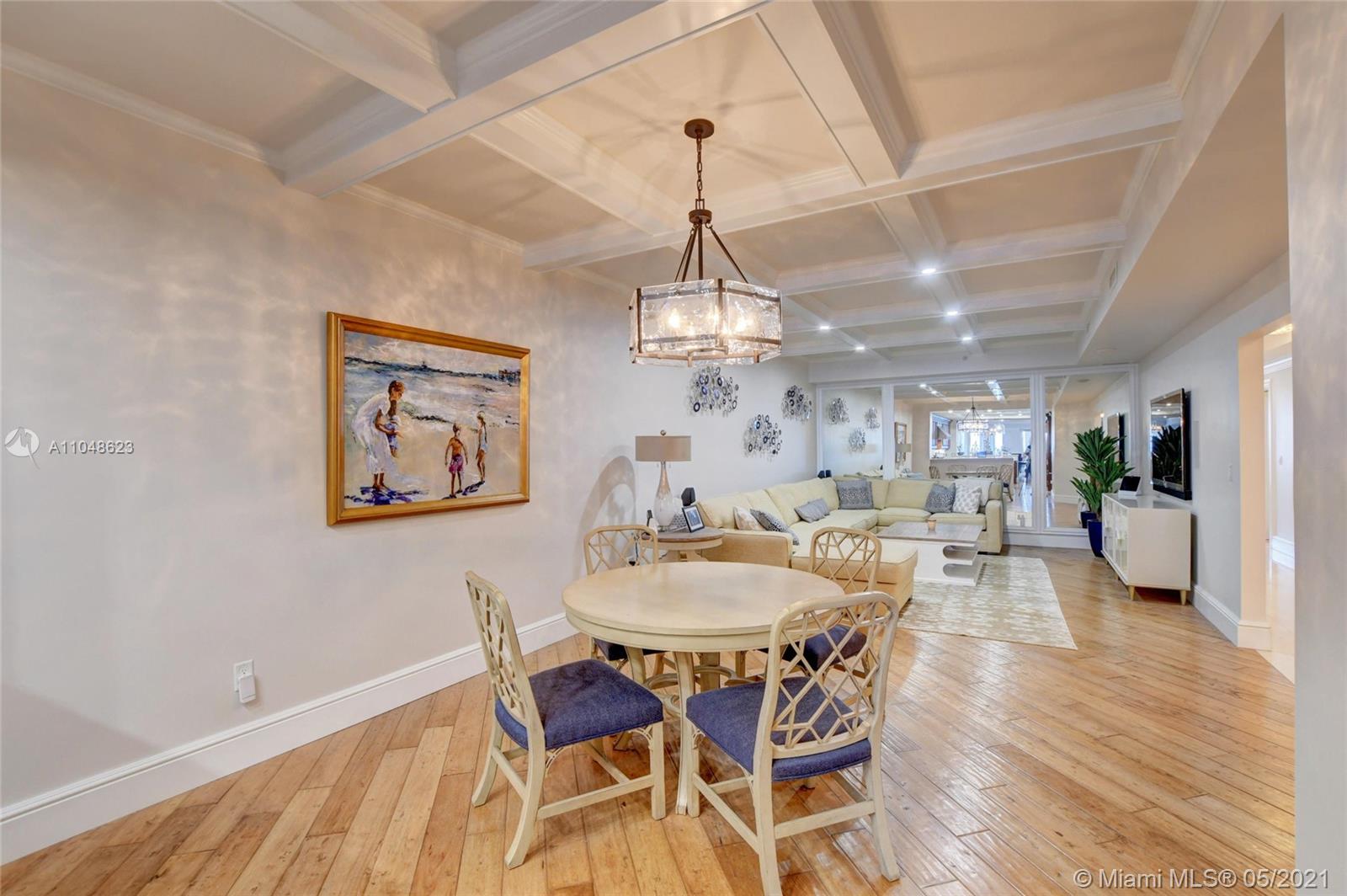 LUXURIA CONDO - Residential