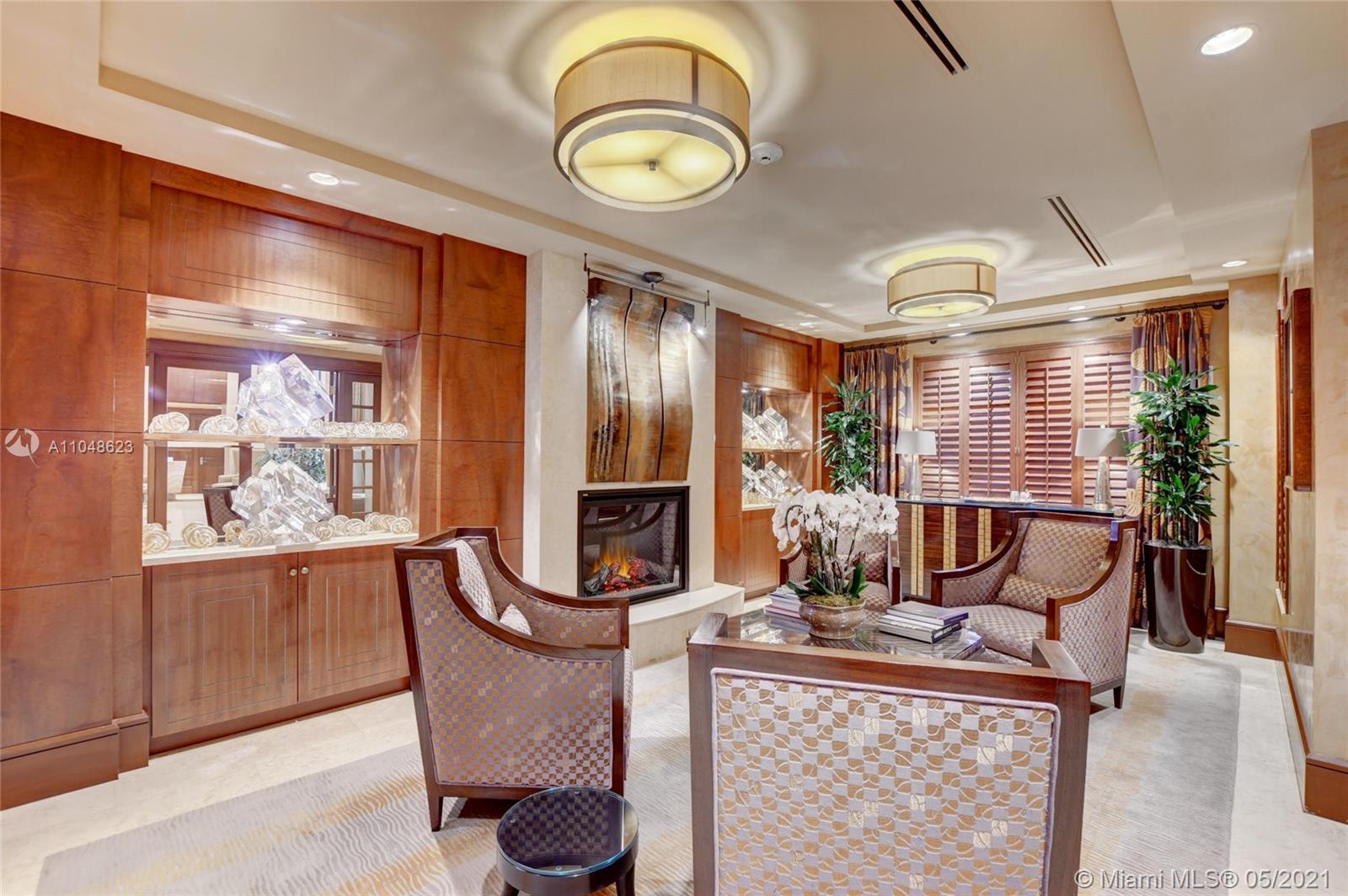 LUXURIA CONDO - Residential