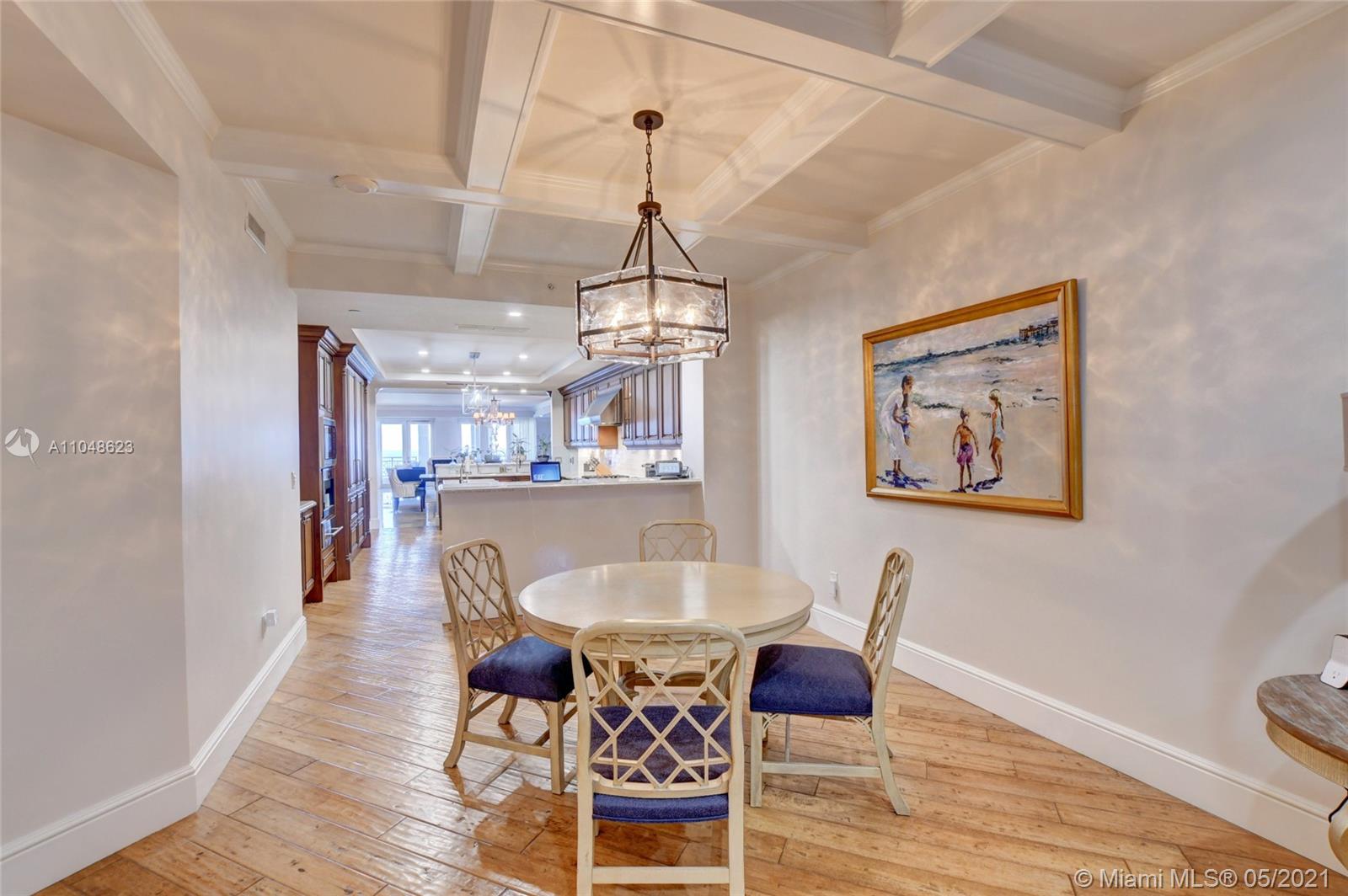 LUXURIA CONDO - Residential