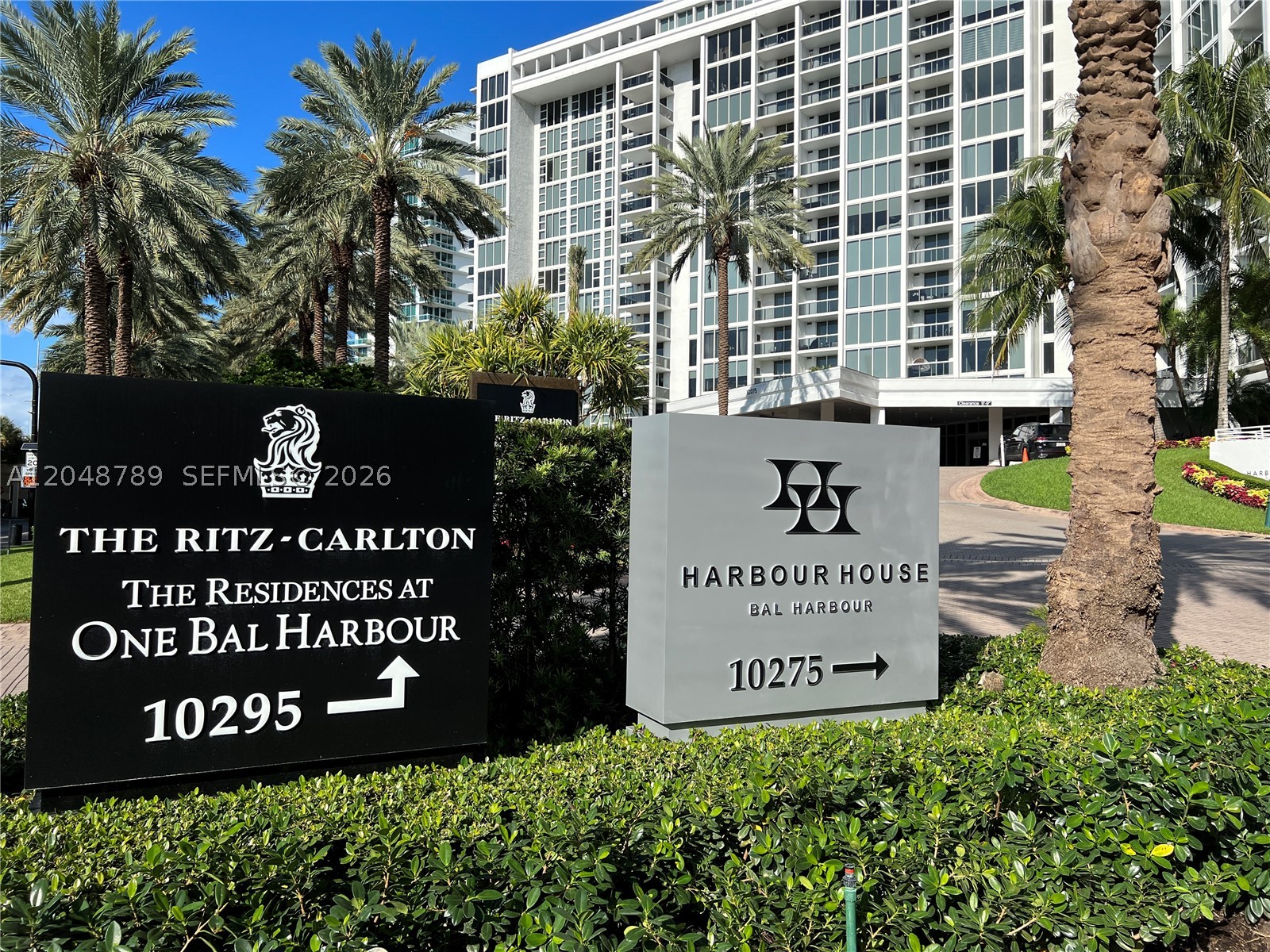 10275 Collins Ave 112