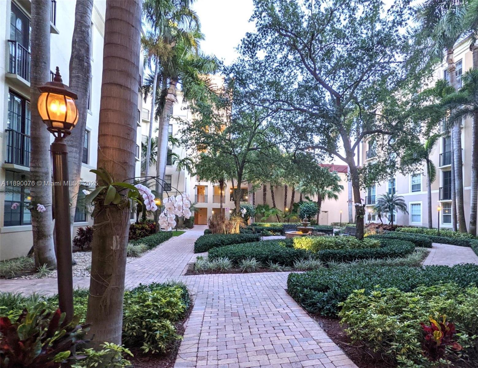 COURTYARDS IN CITYPLACE C - Residential