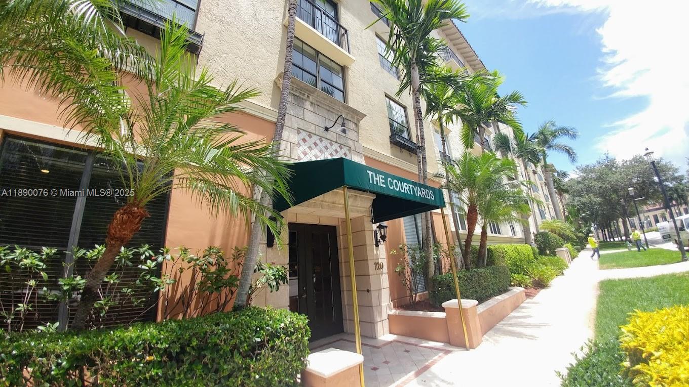 COURTYARDS IN CITYPLACE C - Residential