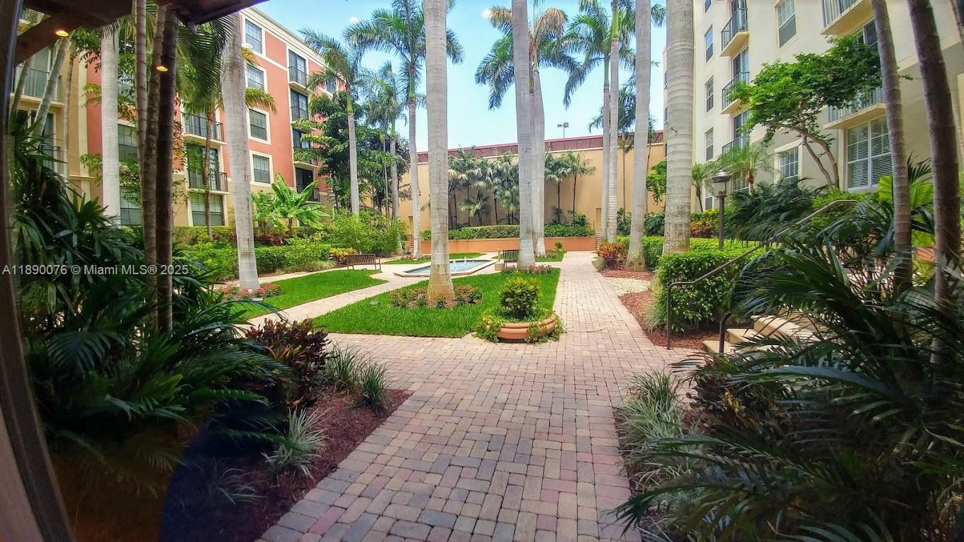 COURTYARDS IN CITYPLACE C - Residential