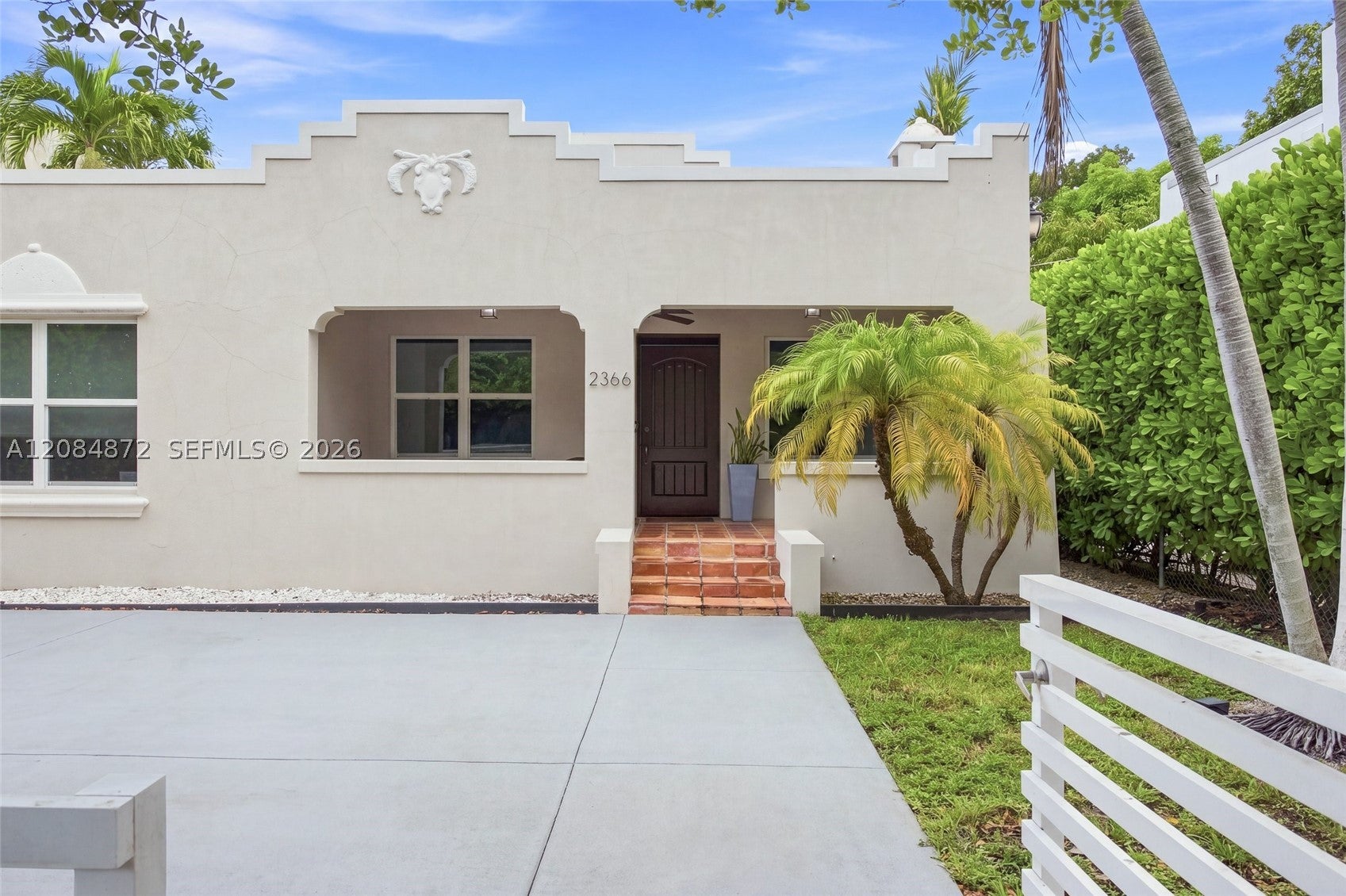 View photos, virtual tours, details... 2366 SW 10th st