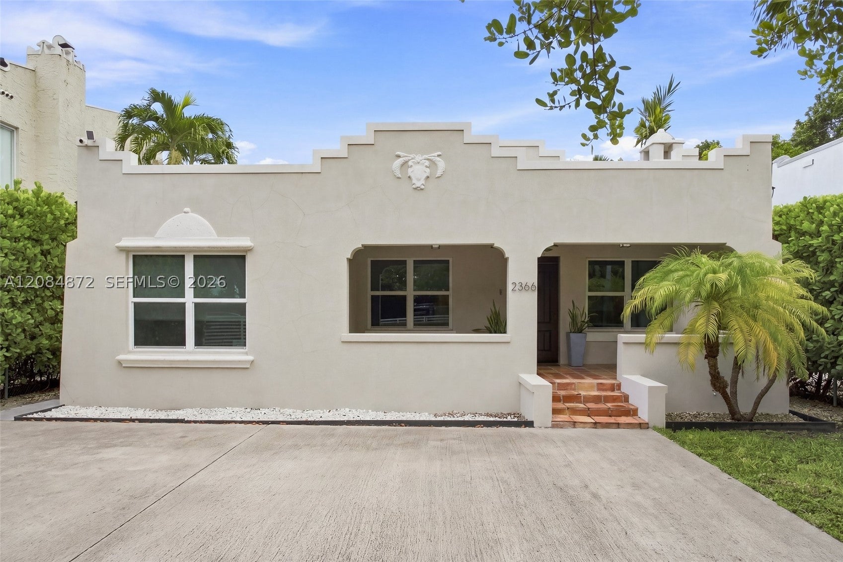 View photos, virtual tours, details... 2366 SW 10th st