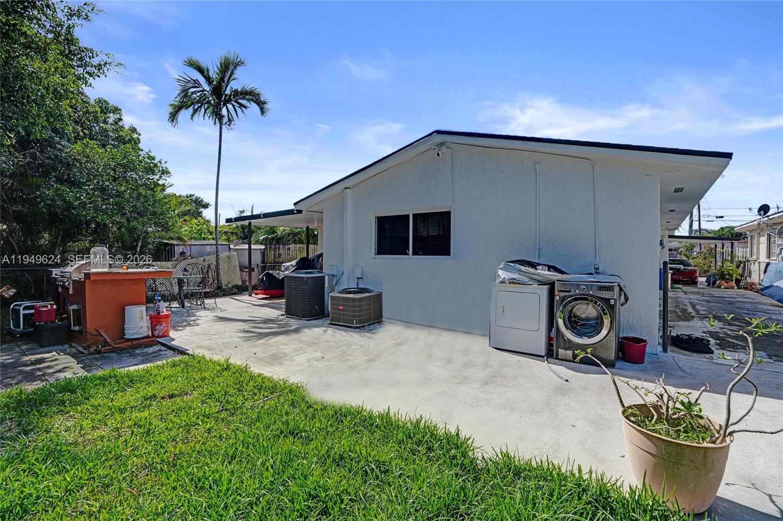 COMFORT GARDENS - Residential Income