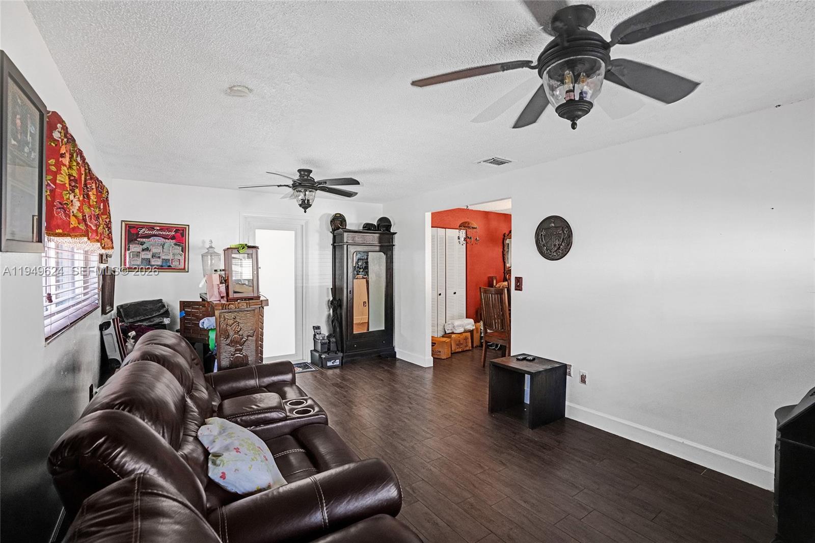 COMFORT GARDENS - Residential Income