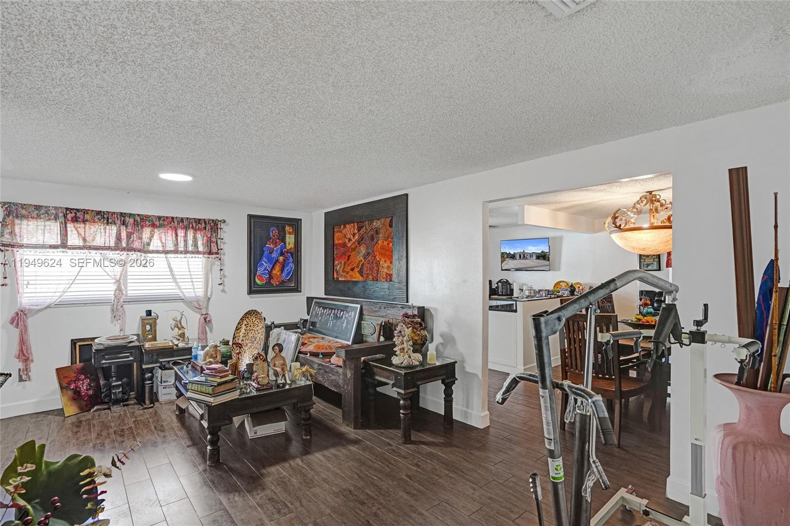 COMFORT GARDENS - Residential Income