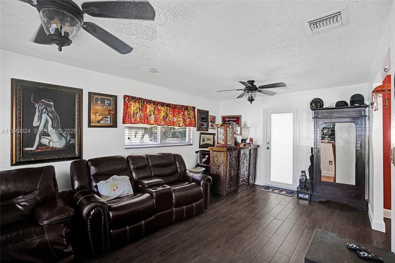 COMFORT GARDENS - Residential Income