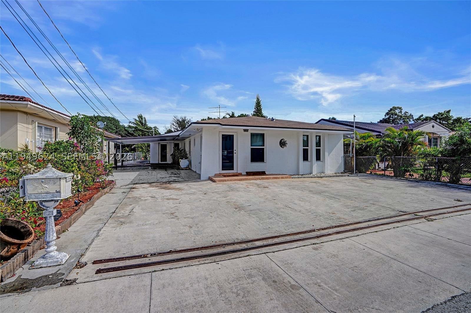 901 NW 34th Ave