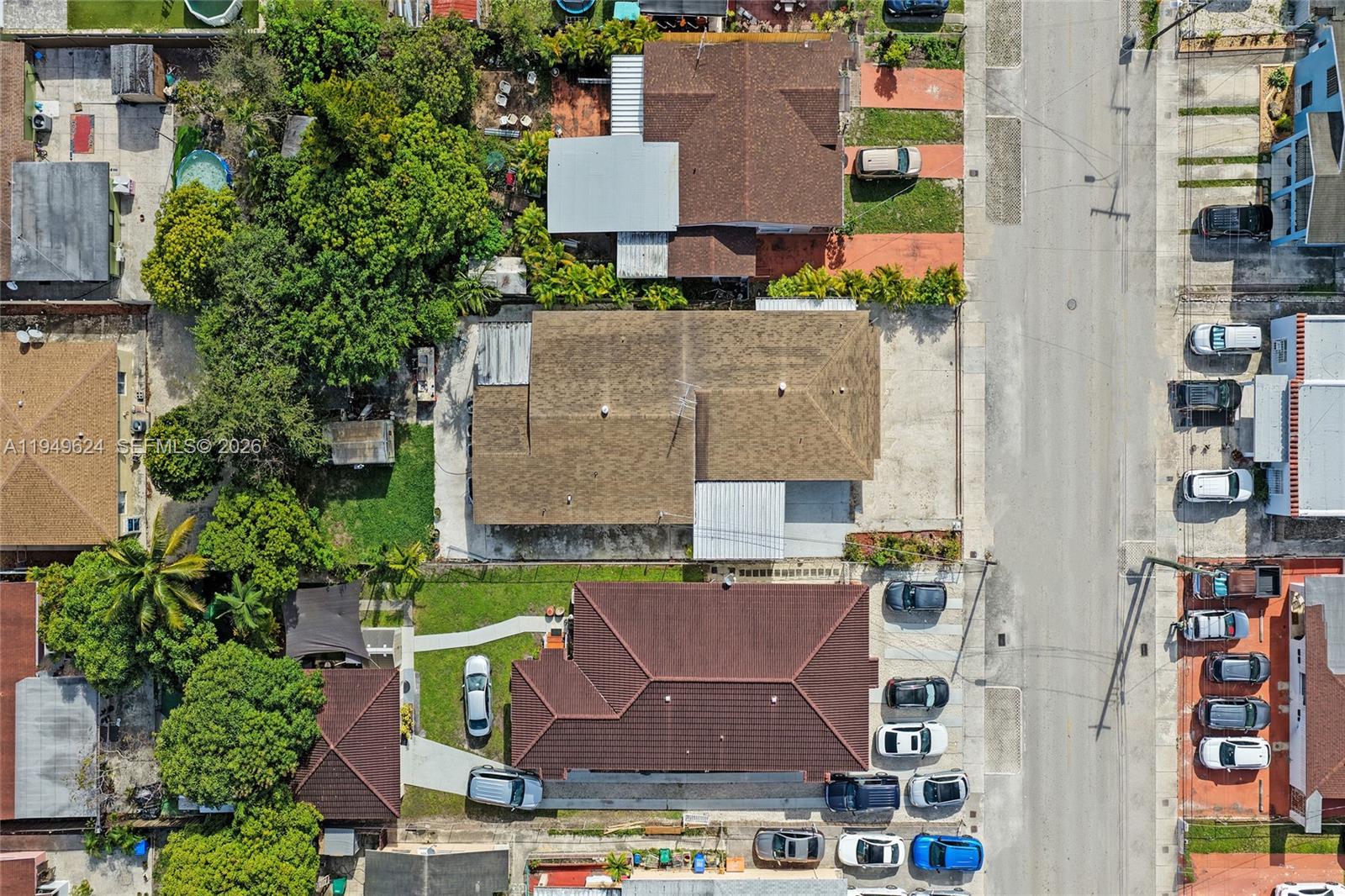 COMFORT GARDENS - Residential Income