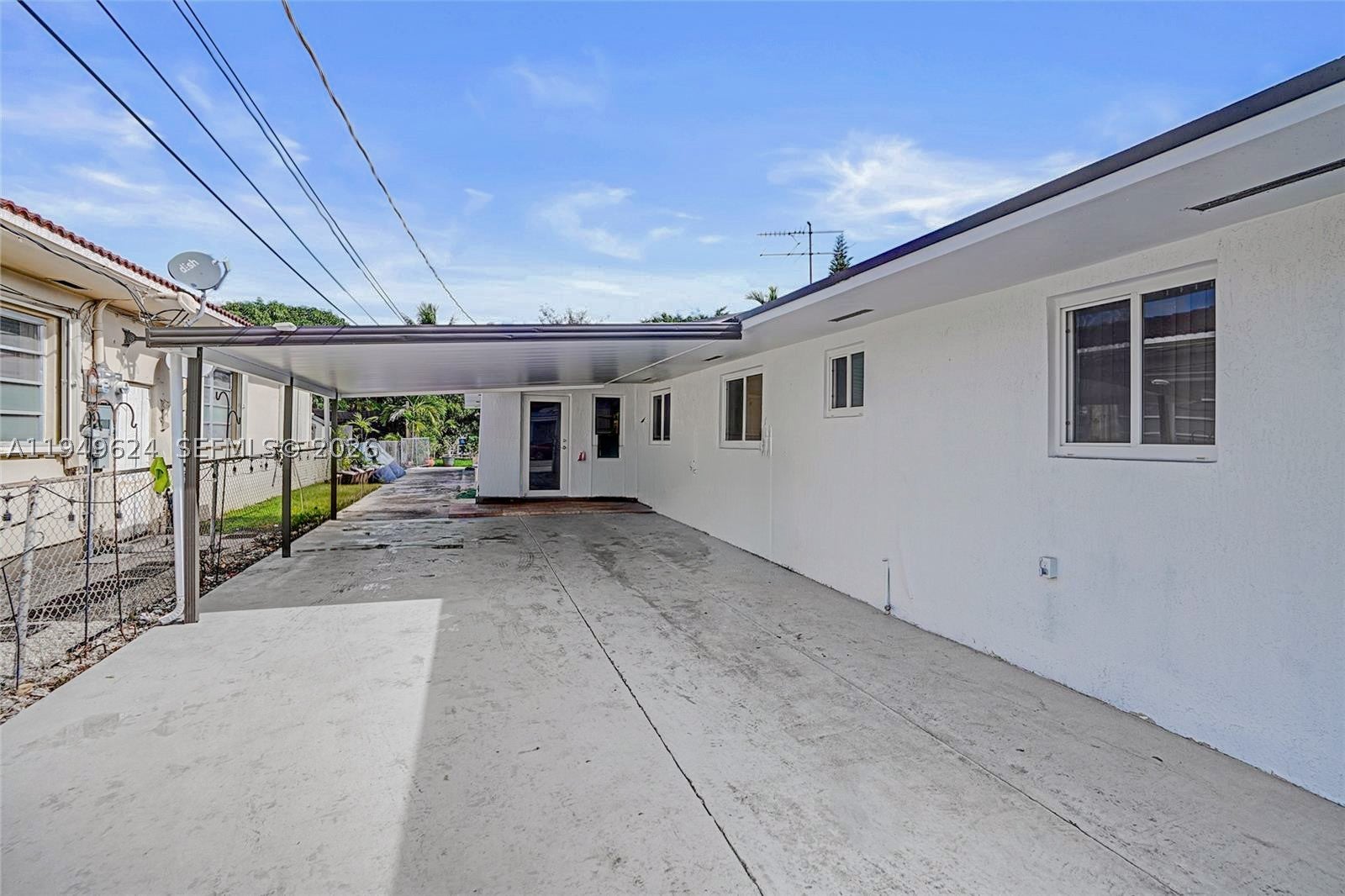 901 NW 34th Ave
