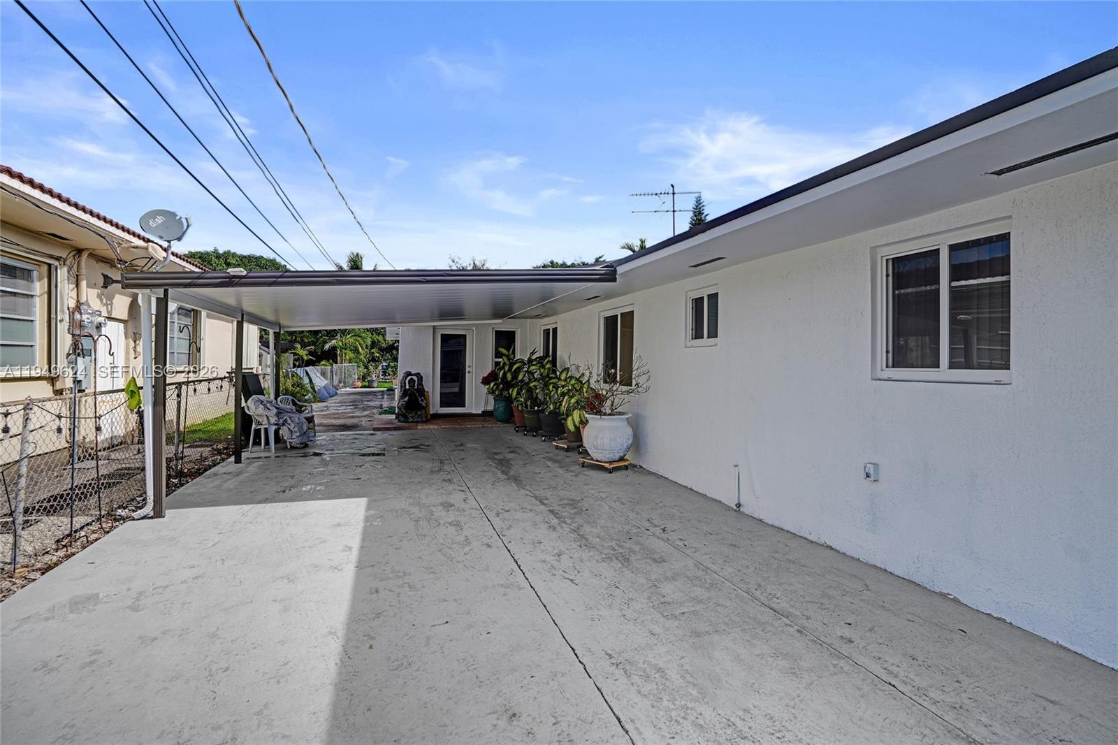 COMFORT GARDENS - Residential Income