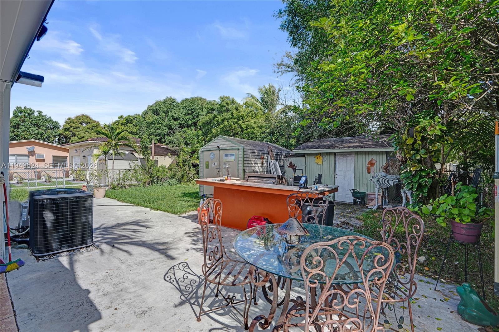 COMFORT GARDENS - Residential Income