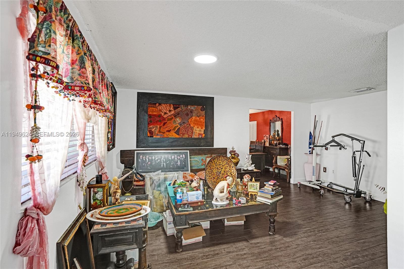 COMFORT GARDENS - Residential Income