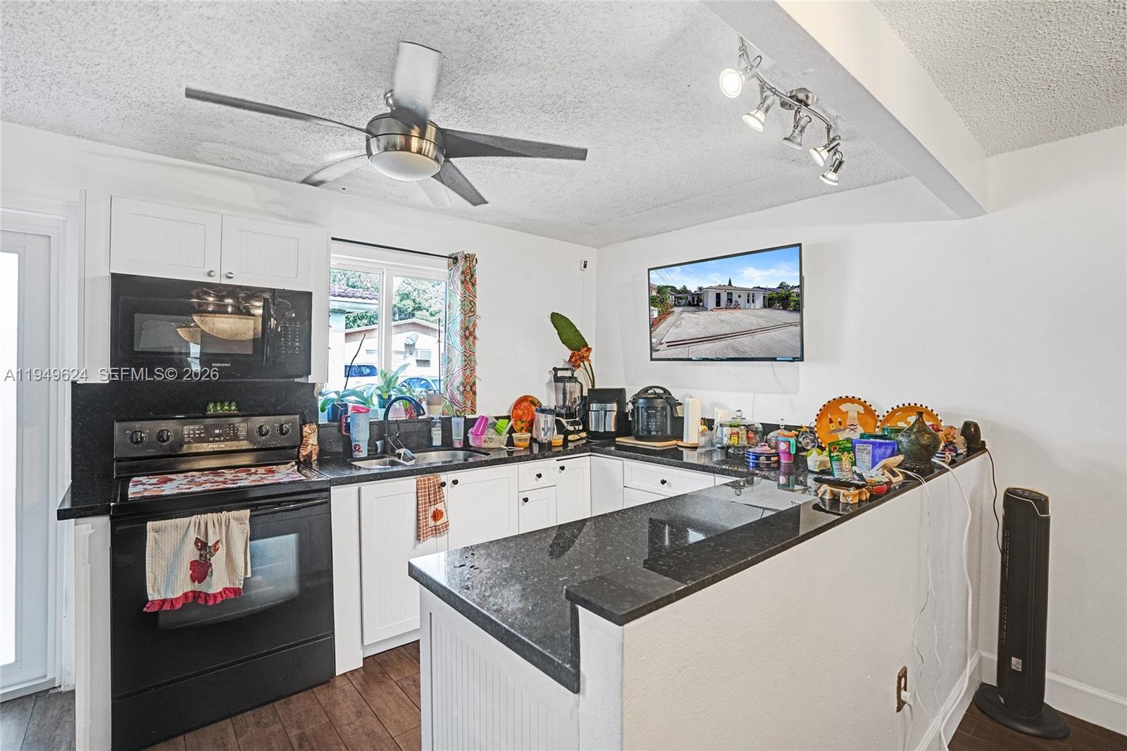 COMFORT GARDENS - Residential Income