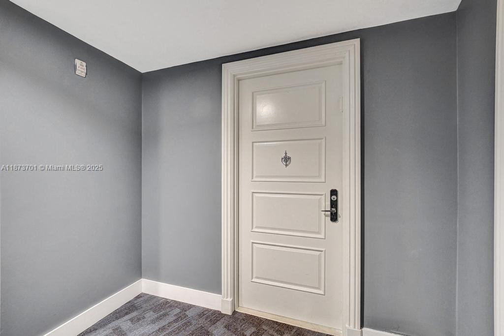 ST TROPEZ ON THE BAY 1 CO - Residential